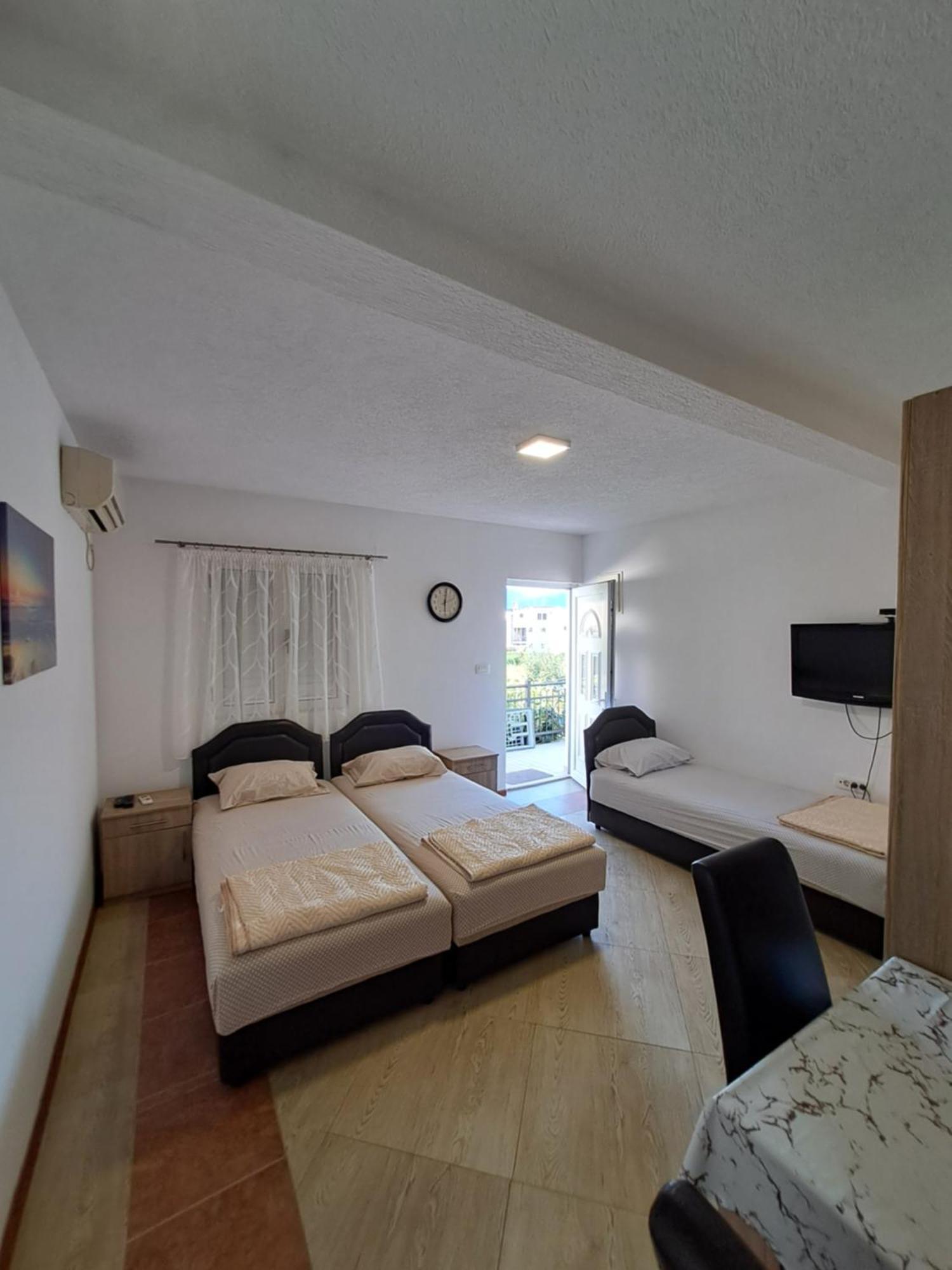 Apartmani Cavor ブドヴァ エクステリア 写真